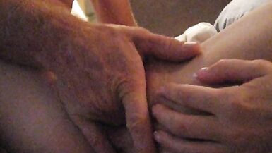 Brincar com o seu grande clitóris e a sua rata molhada enquanto ela bate uma punheta ao meu grande pau! - 14 image