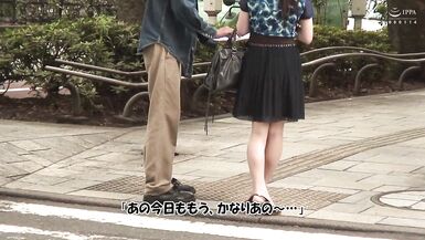 KRS069 Femme mariée au milieu de sa liaison Elle semble être une doyenne au caractère bien trempé, mais... 04