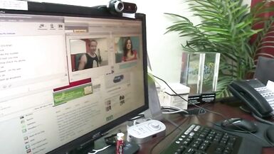 Vanessa Naughty Gets Her Pussy Fucked Live In A Chat Room - 5 image