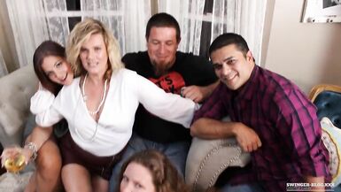 Amateur slut riding black shaft in threesome - 4 image