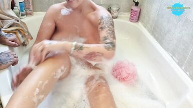 Hubby shaves My snatch hairless - 2 image
