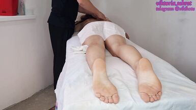 pelirroja cutie tiene cum de masajista - 3 image