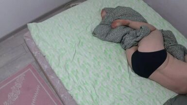 Aged wife begins the morning with masturbation, the camera in bedroom is watching. Does your day begin with an agonorgasmos? - 1 image
