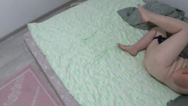 Aged wife begins the morning with masturbation, the camera in bedroom is watching. Does your day begin with an agonorgasmos? - 15 image