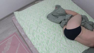 Aged wife begins the morning with masturbation, the camera in bedroom is watching. Does your day begin with an agonorgasmos? - 4 image