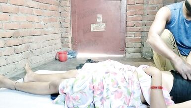 Hawt Hot Bhabhi Ki Pyaas Bujhai Pados Ke Dever Ne - 3 image