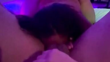 Grand trou du cul Grande belle femme Oral et léchage de boules