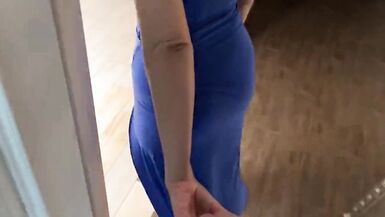 Je surprends mon beau-père à découvert et jacquiers une grande surprise, wow !