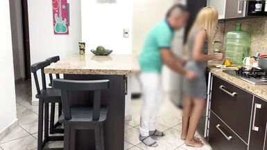 Esposa follada delante de su cónyuge engañado por su aliado superlativamente bueno y su esposa - 2 image