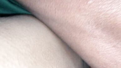 Mère Desi Id Like To Fuck Madame pompant avec un étudiant de collège... Ce type a besoin de bonnes notes aux travaux pratiques - 4 image