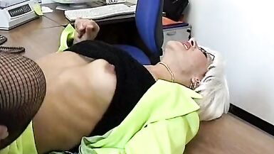 A sexy and wicked mother I'd like to fuck who can't live without getting butt pumped sc 1 - 5 image
