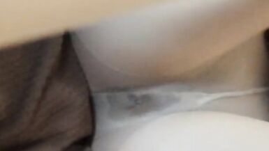 Ho trapanato una giapponesina in tubo flessibile sul suo lettino da giorno mentre il suo coniuge lavorava. - 7 image