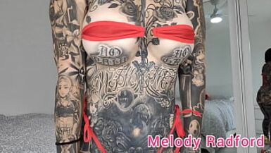 Şeffaf Kırmızı ve Cimri Kırmızı Mikro Bikini Deneme Çekimi Melody Radford - 1 image