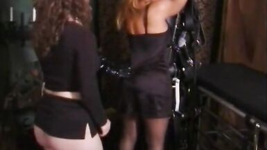 Lusty redhead likes slapping hot brunette hair bitche's ass cheeks