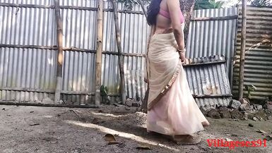 Baise en plein air par la locale Sonali Bhabi ( Scène de film officielle par Villagesex91 )