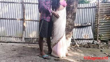 Al aire libre de mierda por local Sonali Bhabi ( Película Oficial Escena Por Villagesex91 ) - 4 image