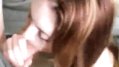 Schlank hottie licks und engulf schwanz - 7 image
