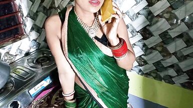 kiTchan ma Kaam karTe tiMe bhAbhi ne aPna cHut chUdaya deVar Se - 3 image