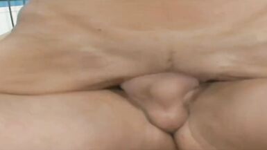 Persia Pele hat seit über einem Jahr keinen Sex mehr mit ihrem Ehepartner, seit dieser mit seinem Schwanz an einem Geländer hängen geblieben ist - 10 image