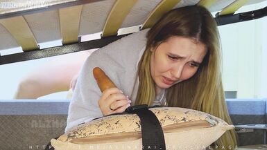 Pour la 1ère fois de sa vie, le beau-fils baise sa belle-mère à fond dans lanal. - Pas dans cette ouverture !