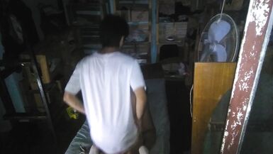Le subo el vestido le corro la tanga y me la culeo entre los cajones de ropa - 2 image