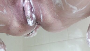 LARGE CLITORIS SHAVING HAWT LEGS SEXY mother I'd like to fuck!!!