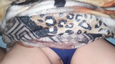 Ich bin deine Stiefmama! Mein Stiefsohn besucht mich nachts und lässt meine Vagina lecken - 12 image