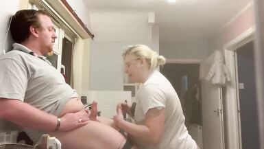 That Babe sucked my dick during the time that cooking my dinner. - 7 image