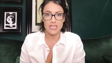 Questions-réponses avec la comtesse Diamond, femme dominante - 2 image