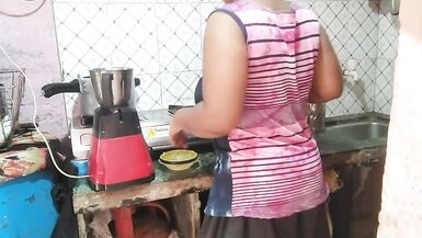 Devar Ne Bhabhi Ko Kitchen Me Choda Khana Banate Hue With Hindi Audio - 5 image
