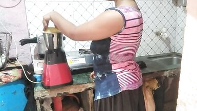 Devar Ne Bhabhi Ko Kitchen Me Choda Khana Banate Hue With Hindi Audio - 6 image