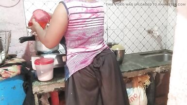 Devar Ne Bhabhi Ko Kitchen Me Choda Khana Banate Hue With Hindi Audio