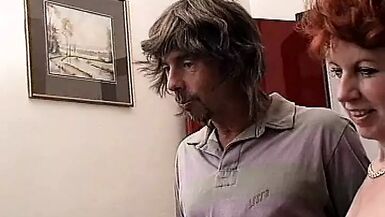 Пара старых свингеров встречаются с 2 аморальными глупыми парнями, которые любят групповой секс и почти любое грязное наслаждение