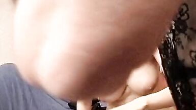Coppia di vecchie porche scambiste incontra 2 fidanzati sciocchi e amorali che amano il sesso di gruppo e la quasi totalità del godimento sporco - 3 image