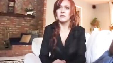 Rothaarige MILF GILF Sinnlich