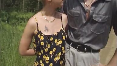 deutscher porno produzent bumst alles was ihm vor die kamera laeuft - 9 image