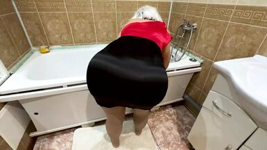 Anal mother I'd like to fuck beneath the petticoat is always accessible when the penis needs to relax in a large butt