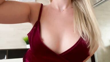 An impudent, uncompromising stepmother knows for sure that at the pont of time that babe solely wishes a stepson's cock