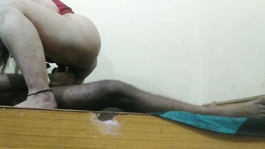 Padosan Bhabhi Ki Mast Chudai Jaldi Mai Gaand Mar Li Indian Aunty Ki Doggy Position Mai. - 2 image