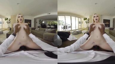 Housewife Christie Taking Vacuum Seller's BBC On BaDoinkVR - 13 image