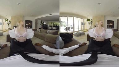 Housewife Christie Taking Vacuum Seller's BBC On BaDoinkVR - 3 image
