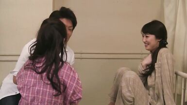 Eager Gal à lhôpital, recodé pendant 24 heures (trois)