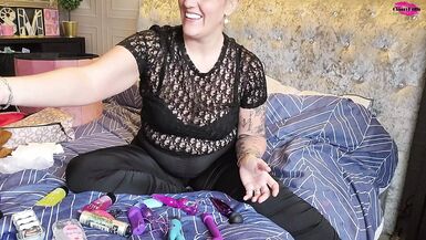 mother I'd like to fuck And Her toys - 1 image