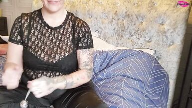 mother I'd like to fuck And Her toys - 3 image