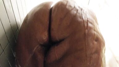 hot ebon big beautiful woman takes a shower - 11 image