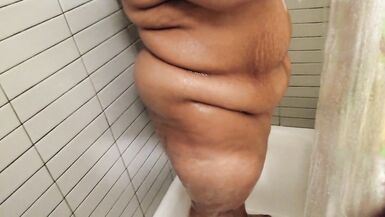 hot ebon big beautiful woman takes a shower - 15 image