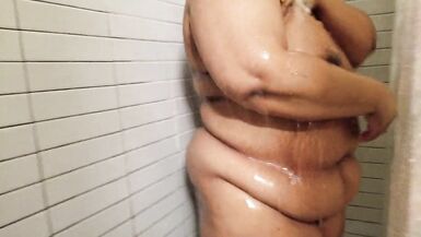 hot ebon big beautiful woman takes a shower - 6 image