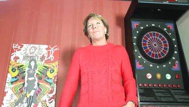 Blond mother i'd like to fuck lovingly shoves sex toys into her cookie