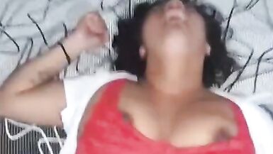 Magic fingers for the excited nurse and that babe squirts - 13 image
