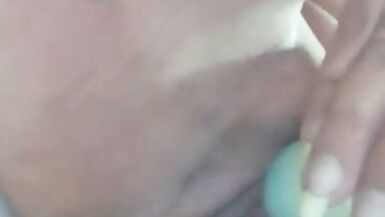 Fur Pie stuffing giant shampoo bottle in my soap filked cum-hole - 4 image